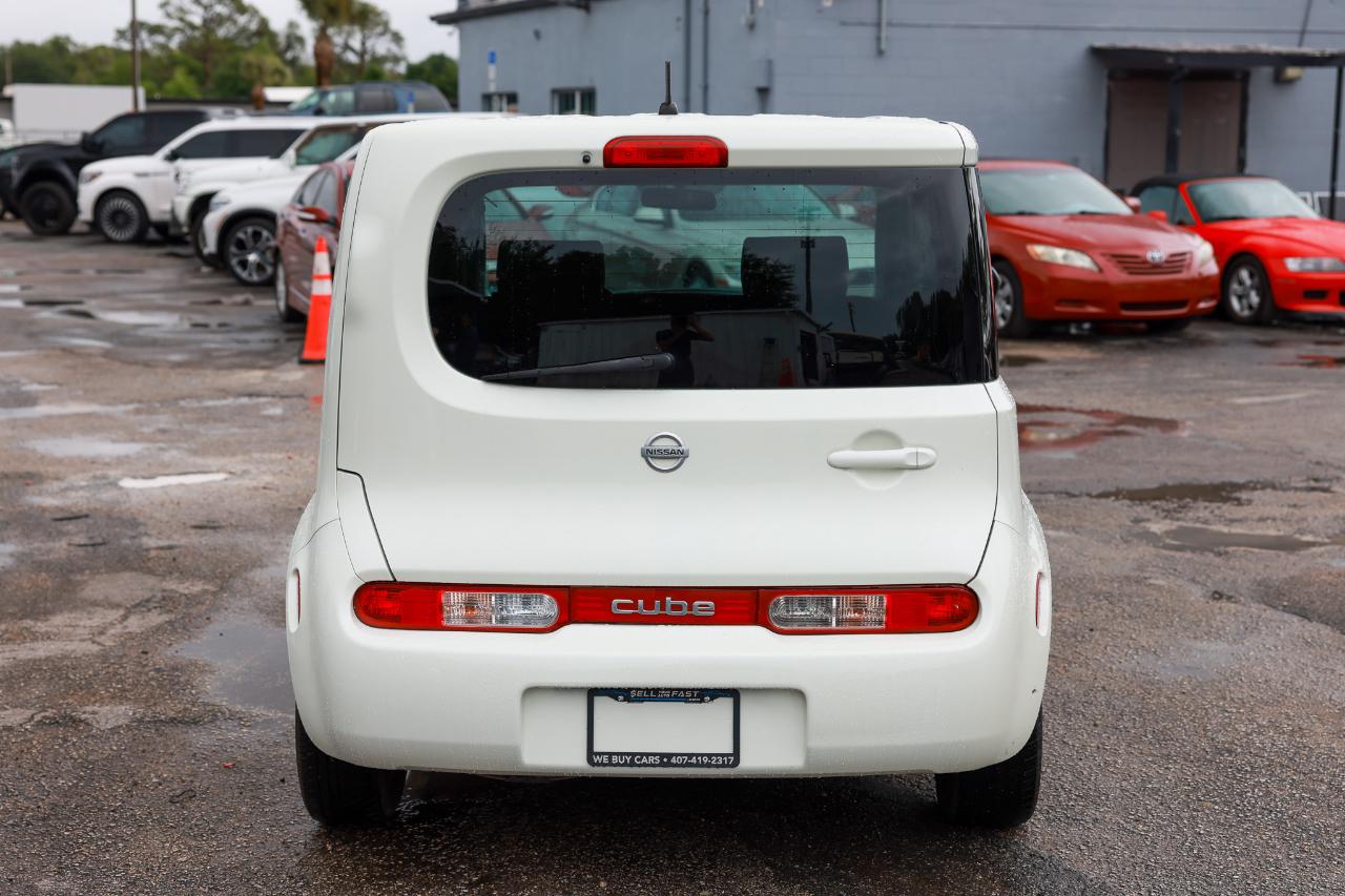 Nissan Cube  2011