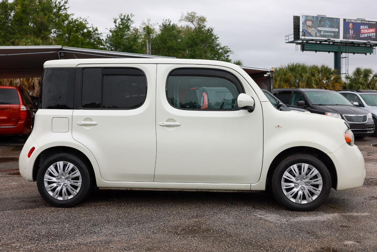 Nissan Cube  2011