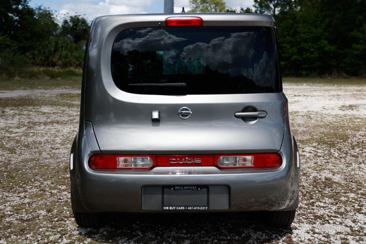 Nissan Cube  2012