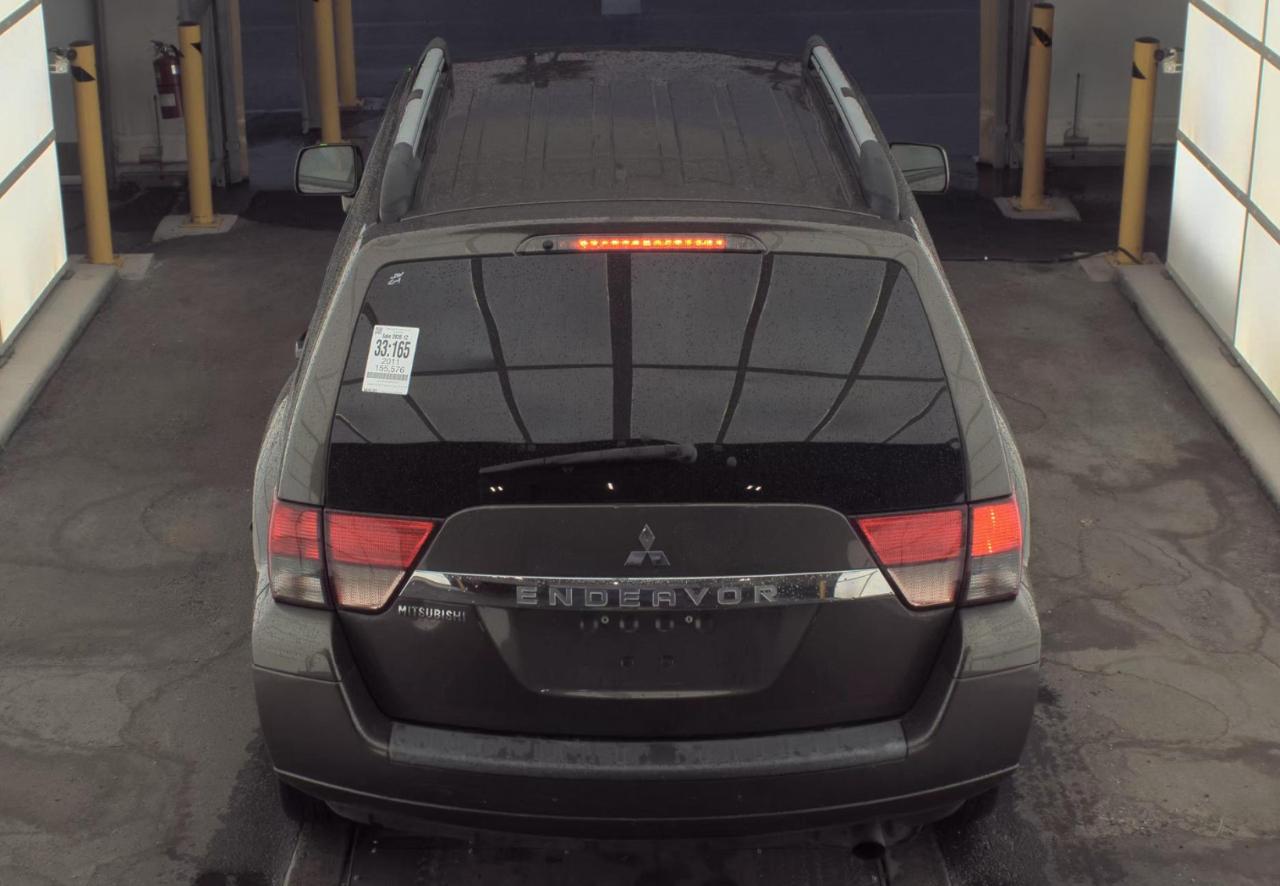 Mitsubishi Endeavor  2011