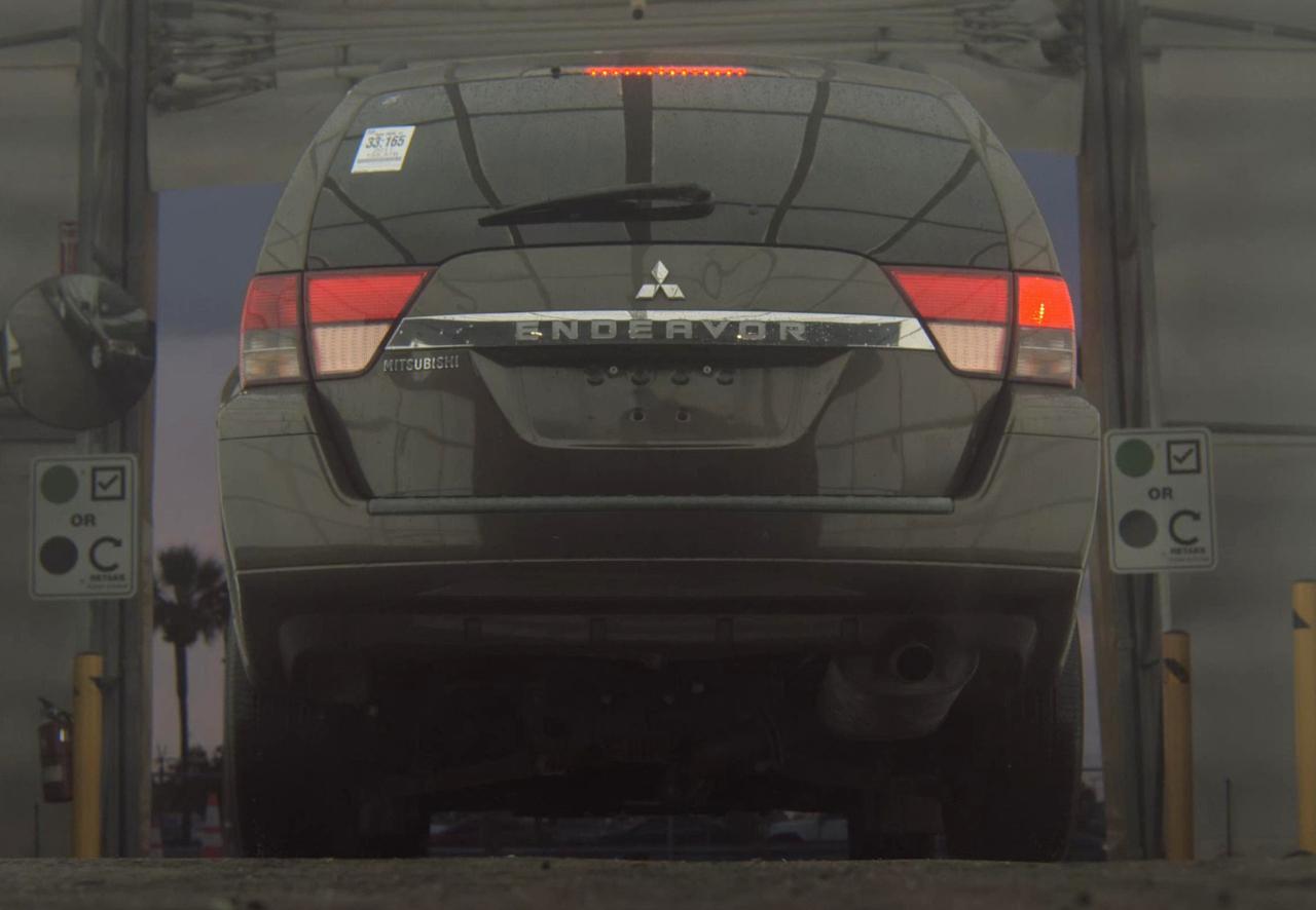 Mitsubishi Endeavor  2011