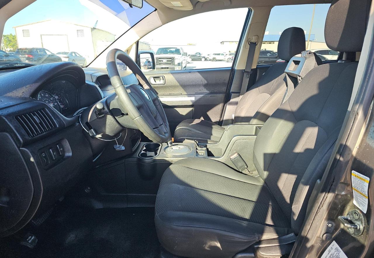 Mitsubishi Endeavor  2011