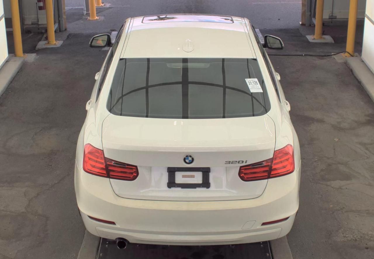 BMW 320i  2014