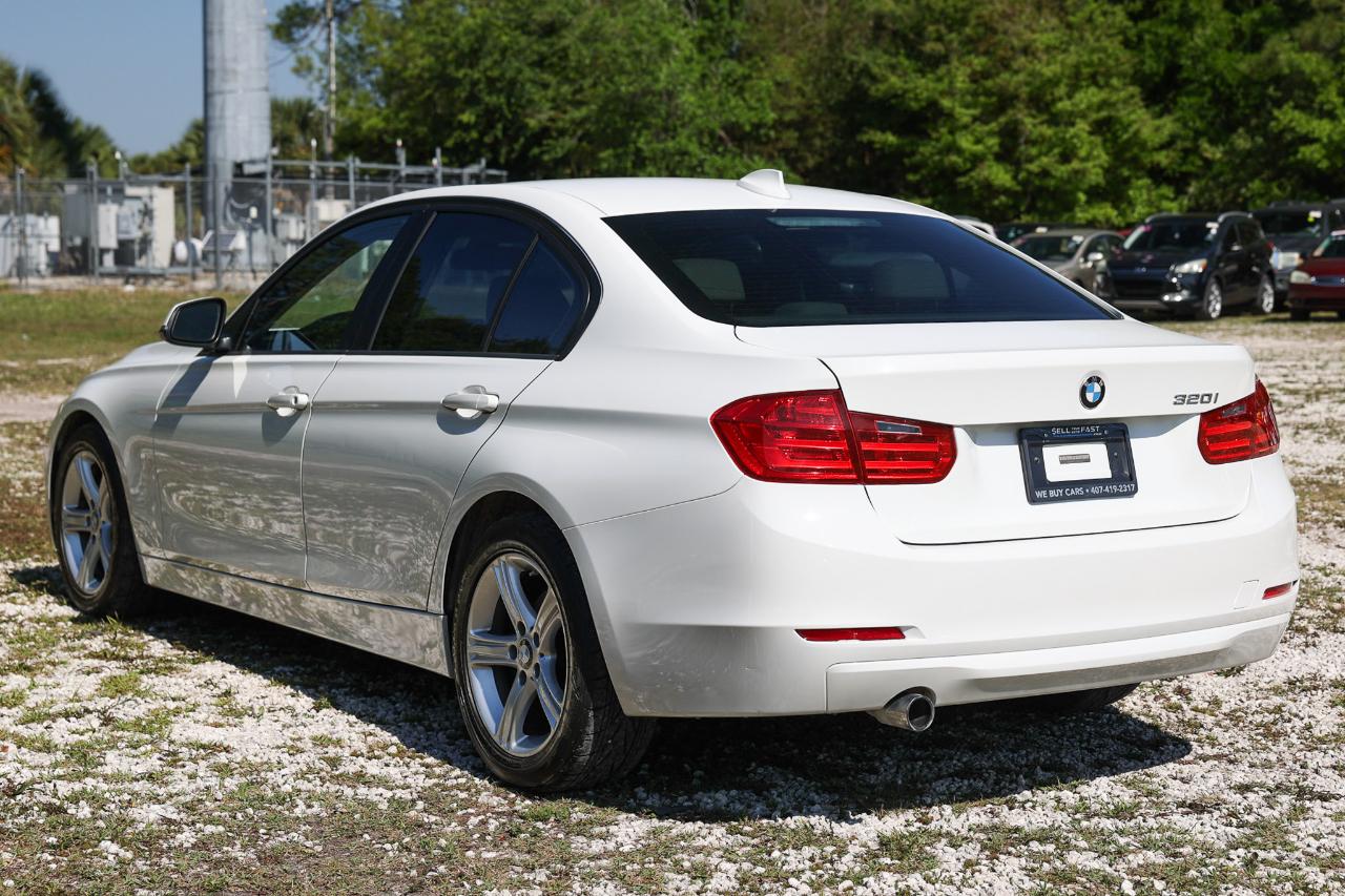 BMW 320i  2014