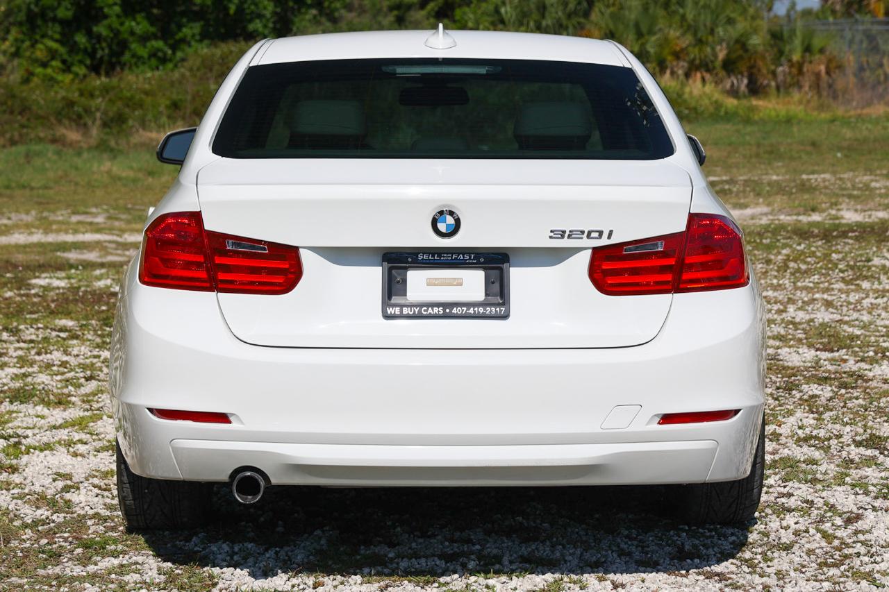BMW 320i  2014