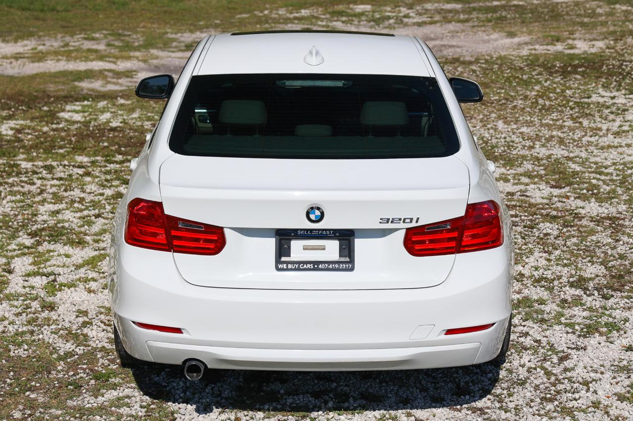 BMW 320i  2014