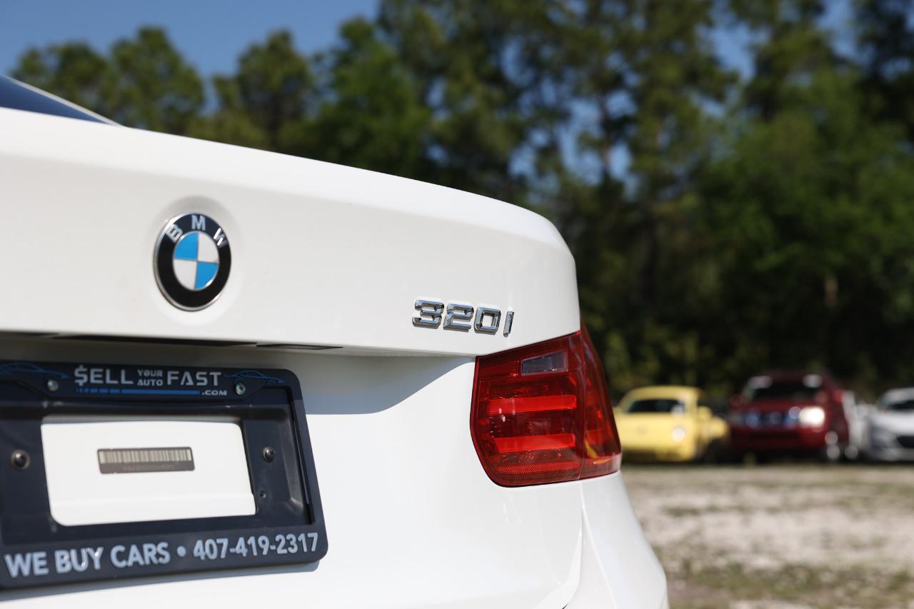 BMW 320i  2014