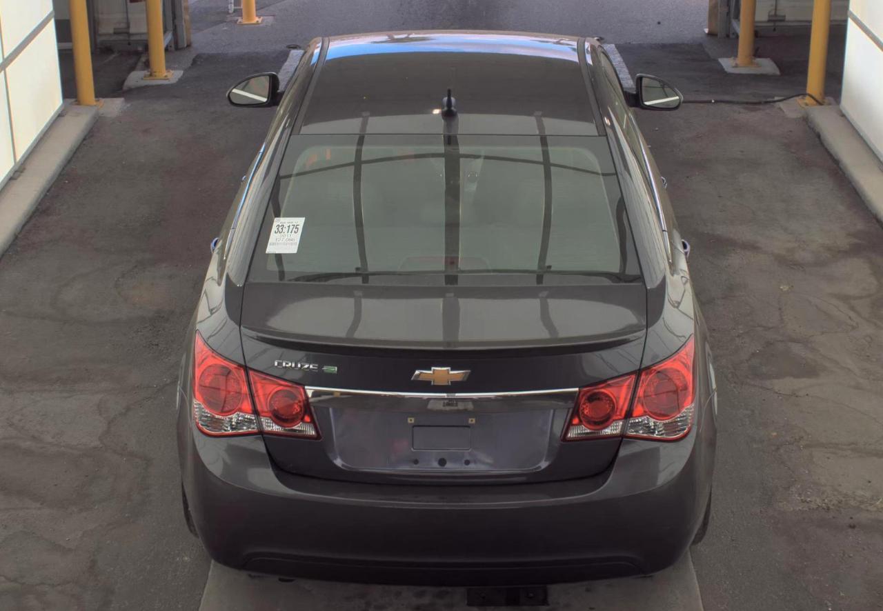 Chevrolet Cruze  2011