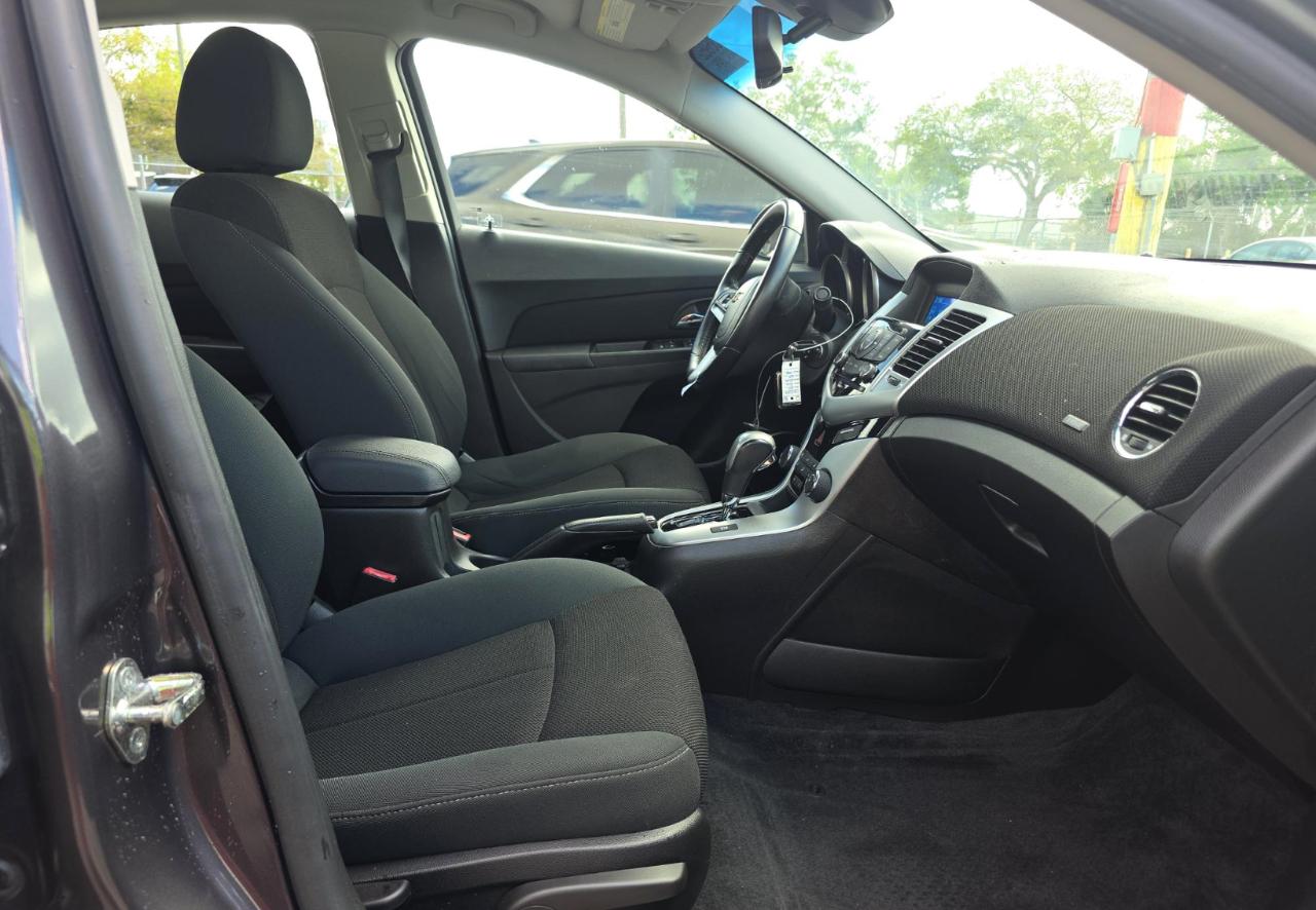 Chevrolet Cruze  2011