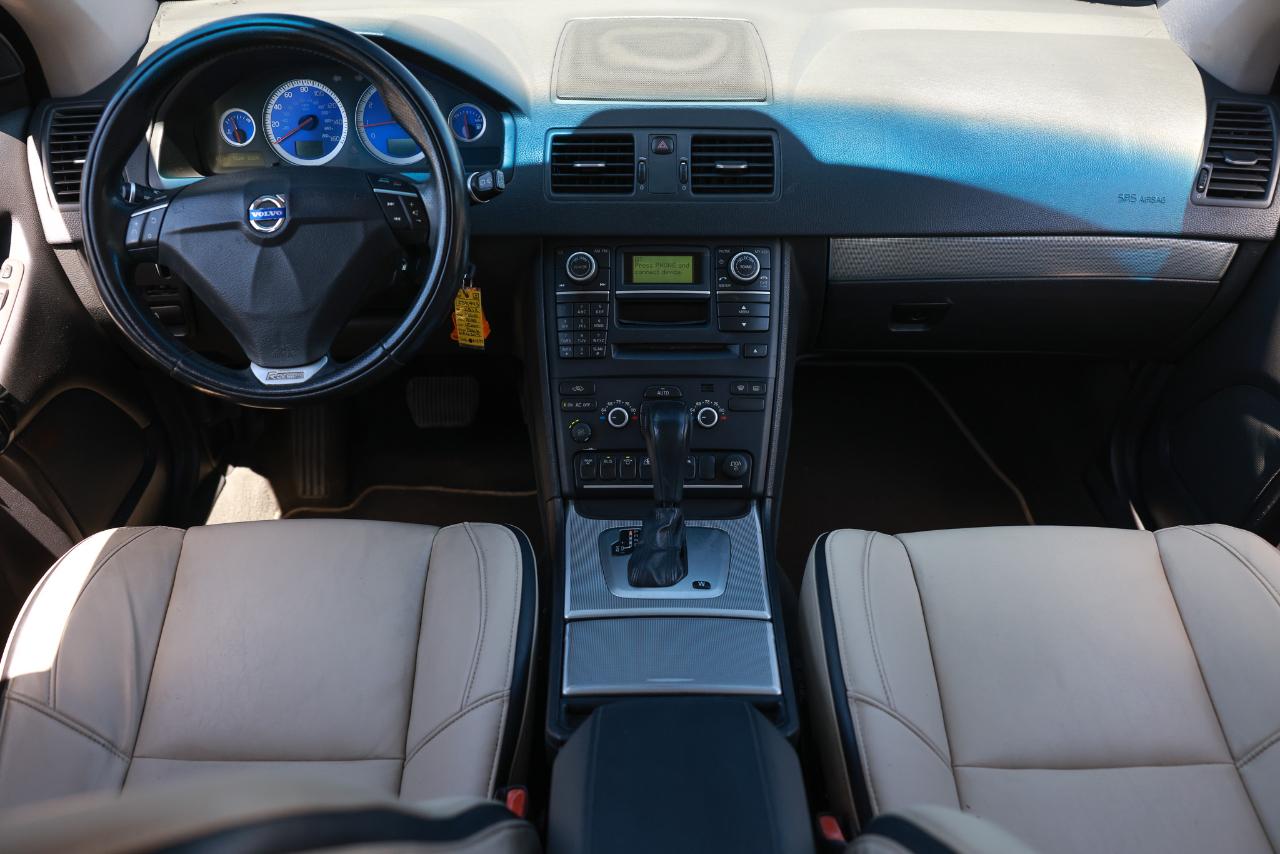 Volvo XC90  2012