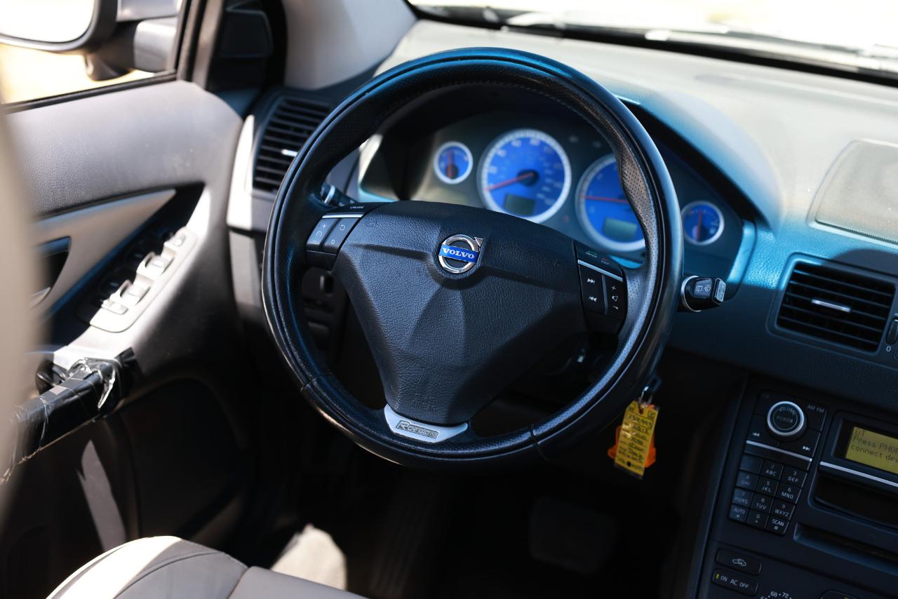Volvo XC90  2012