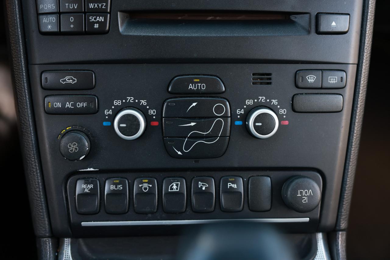 Volvo XC90  2012
