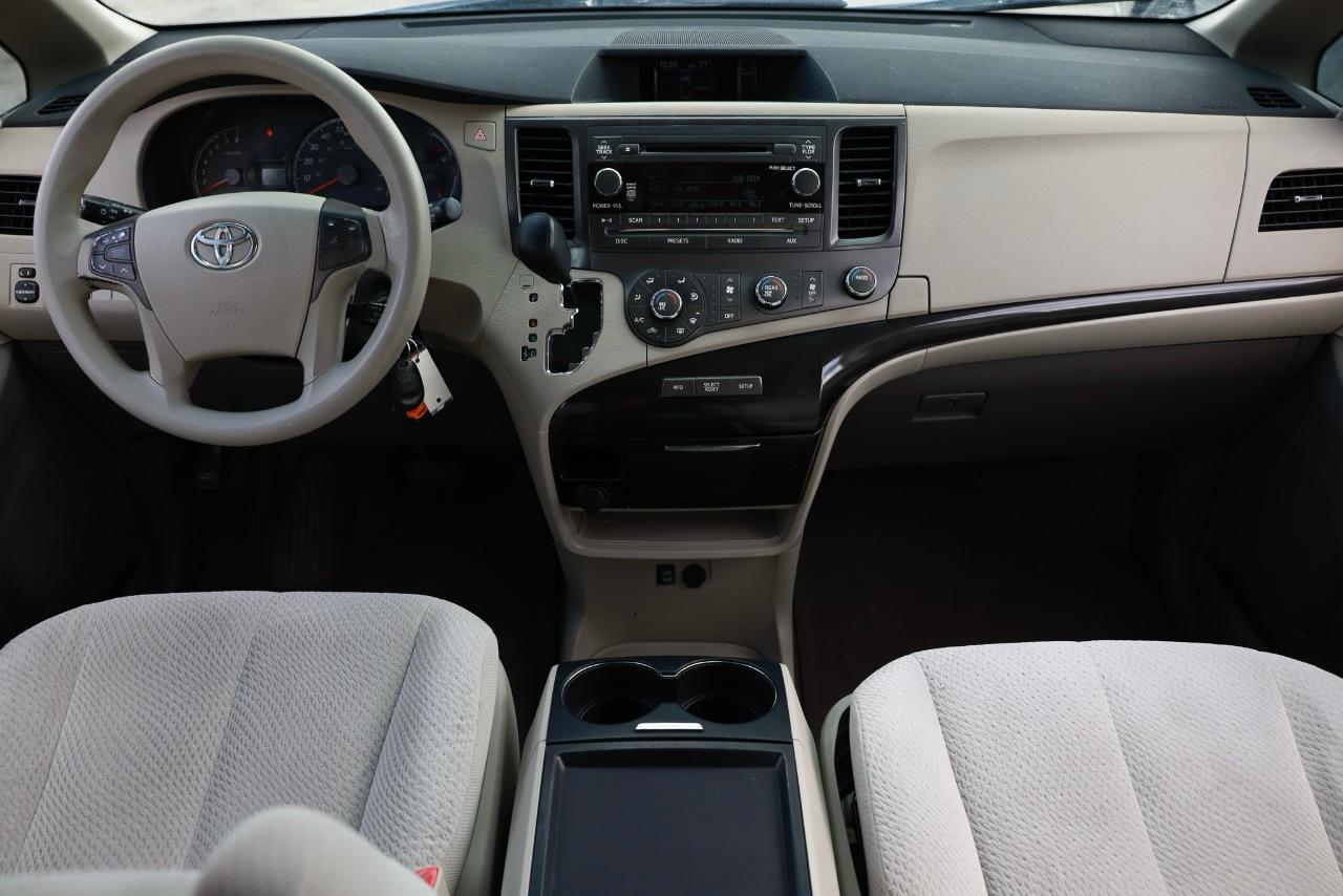 Toyota Sienna  2011