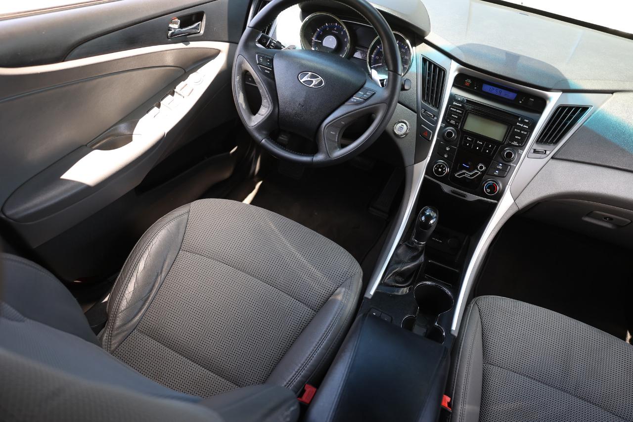 Hyundai Sonata  2013