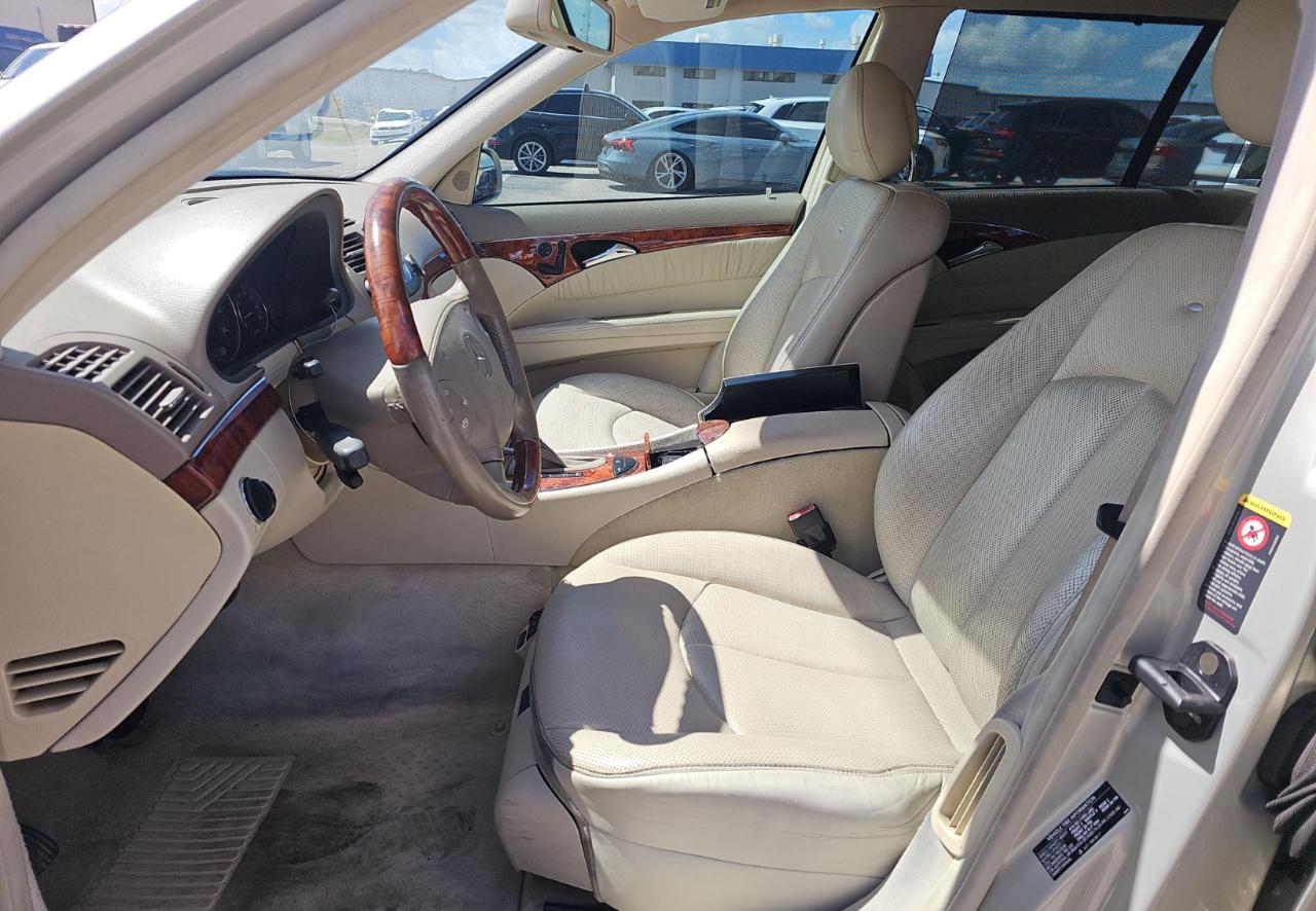 Mercedes-Benz E500  2004