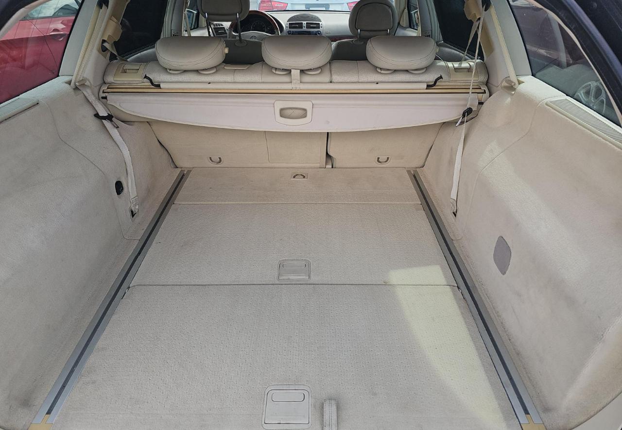 Mercedes-Benz E500  2004