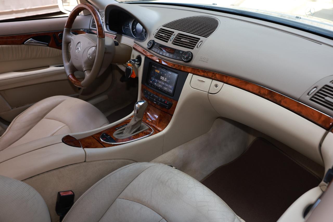 Mercedes-Benz E500  2004