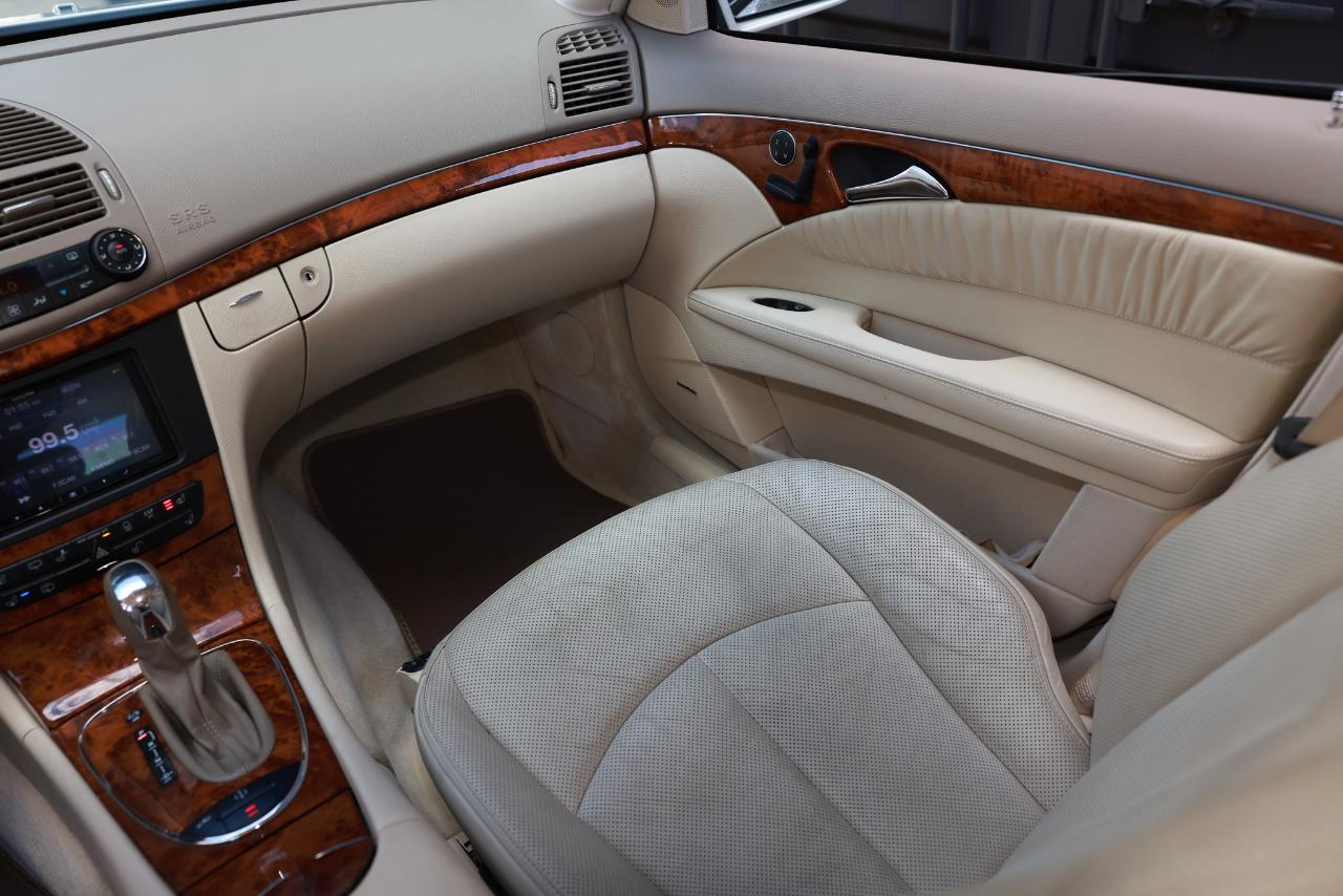 Mercedes-Benz E500  2004