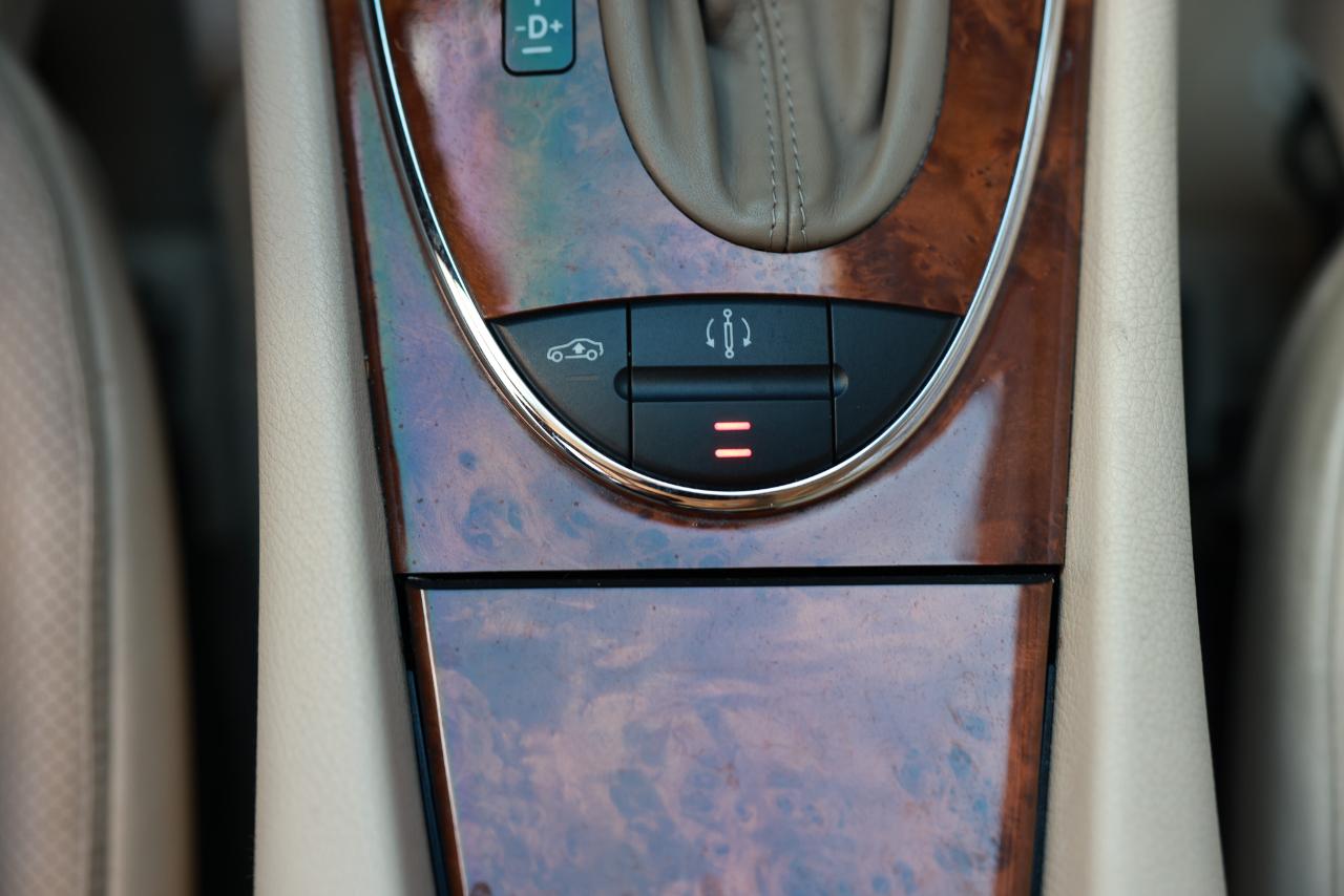 Mercedes-Benz E500  2004