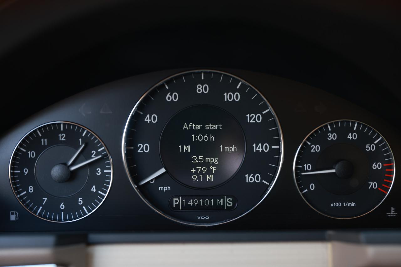 Mercedes-Benz E500  2004