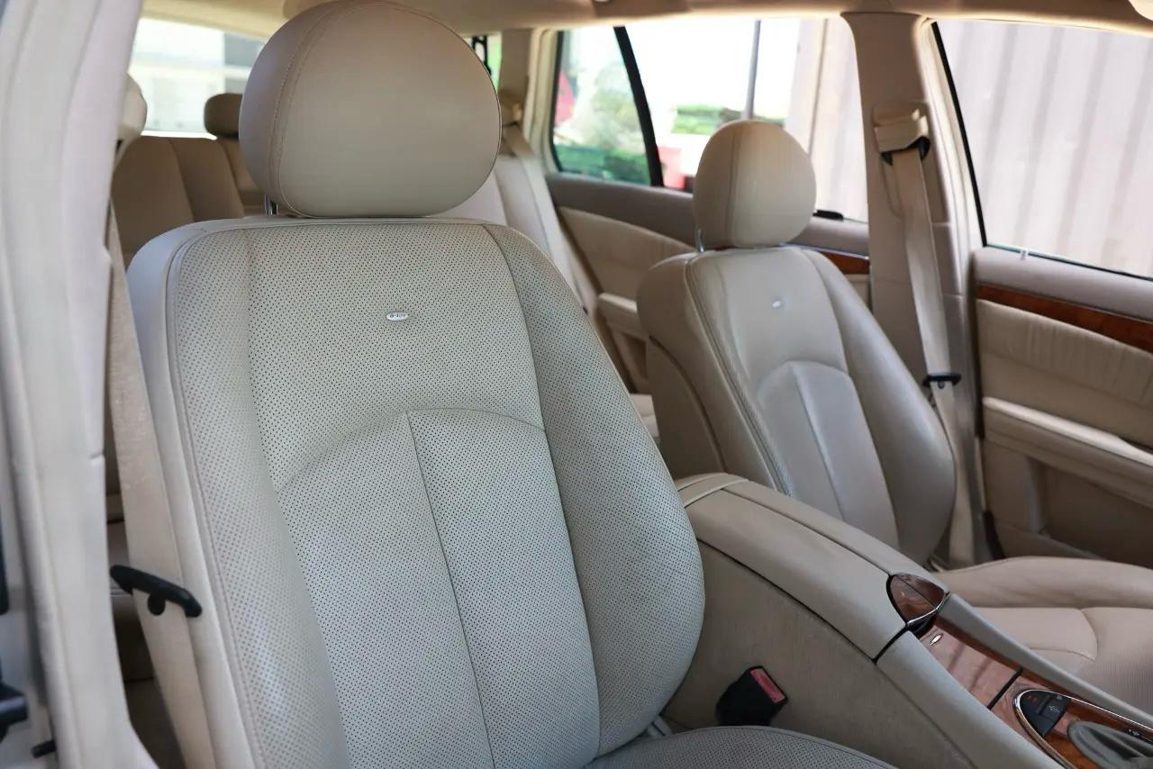 Mercedes-Benz E500  2004