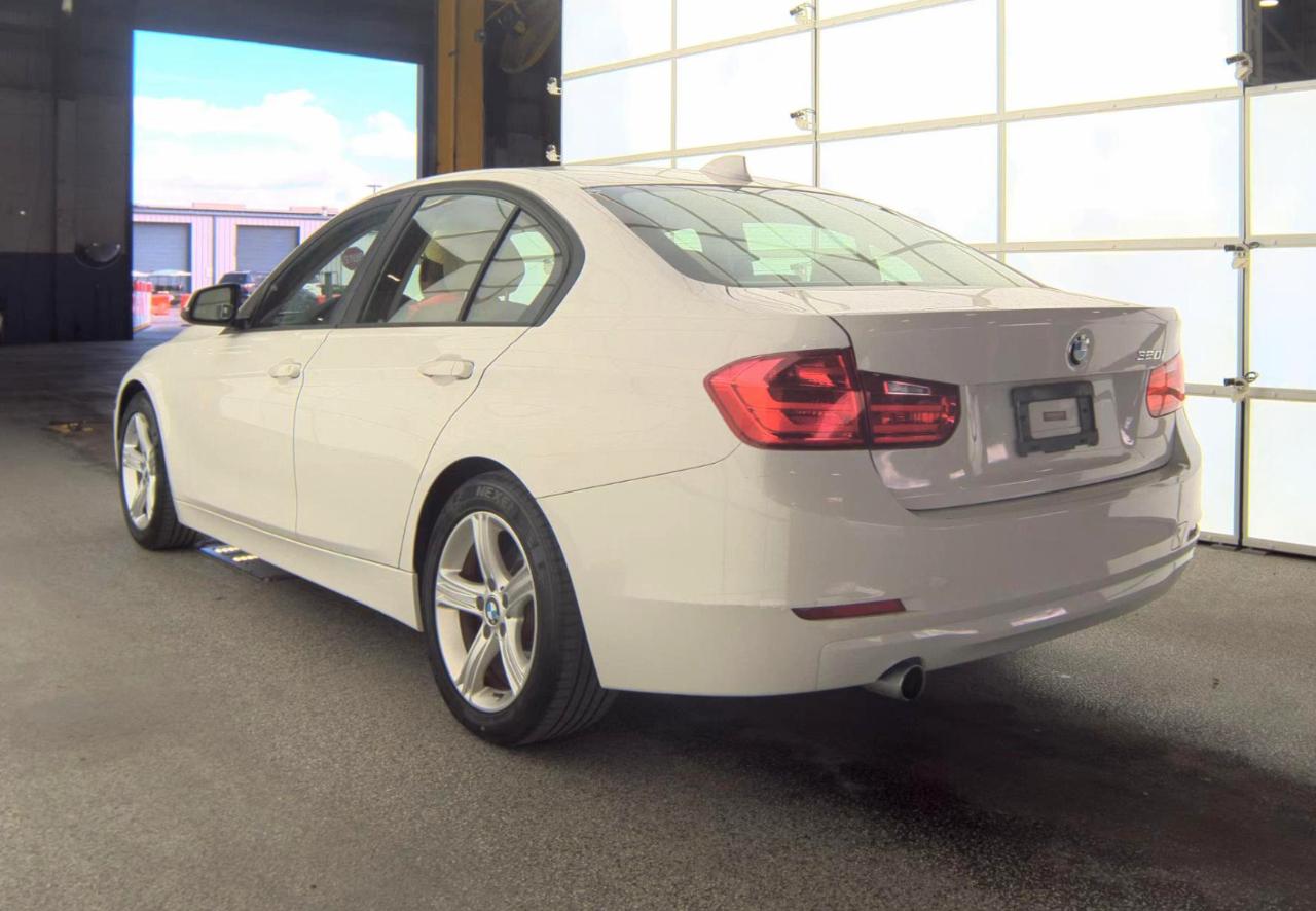 BMW 320i  2014