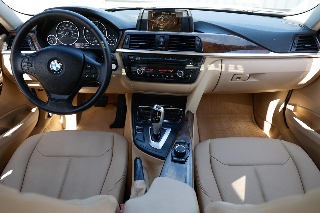 BMW 320i  2014