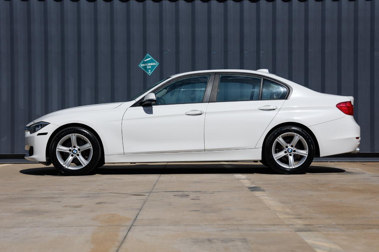 BMW 320i  2014