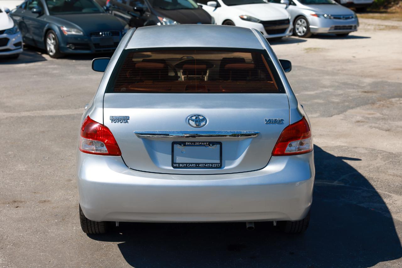 Toyota Yaris  2010