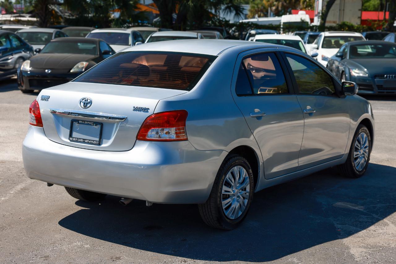 Toyota Yaris  2010