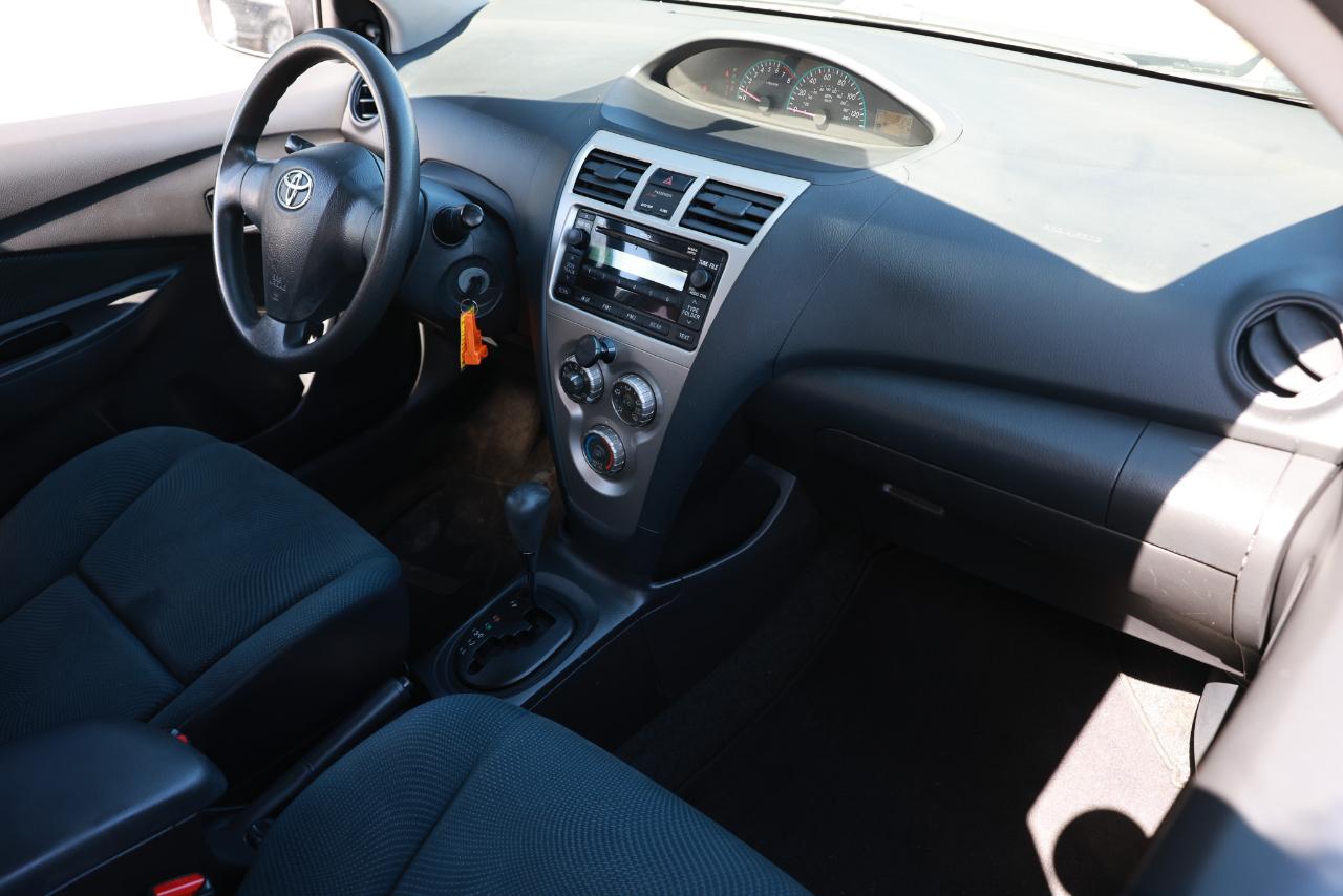 Toyota Yaris  2010