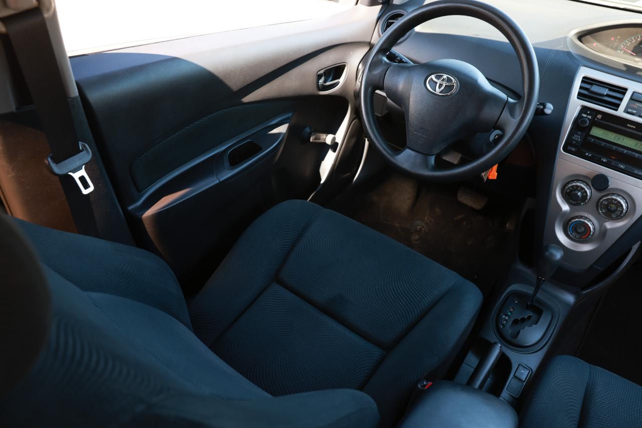 Toyota Yaris  2010