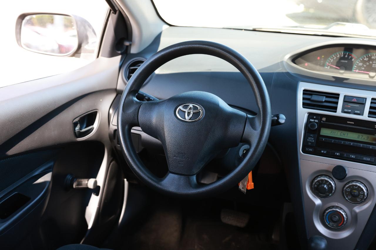 Toyota Yaris  2010