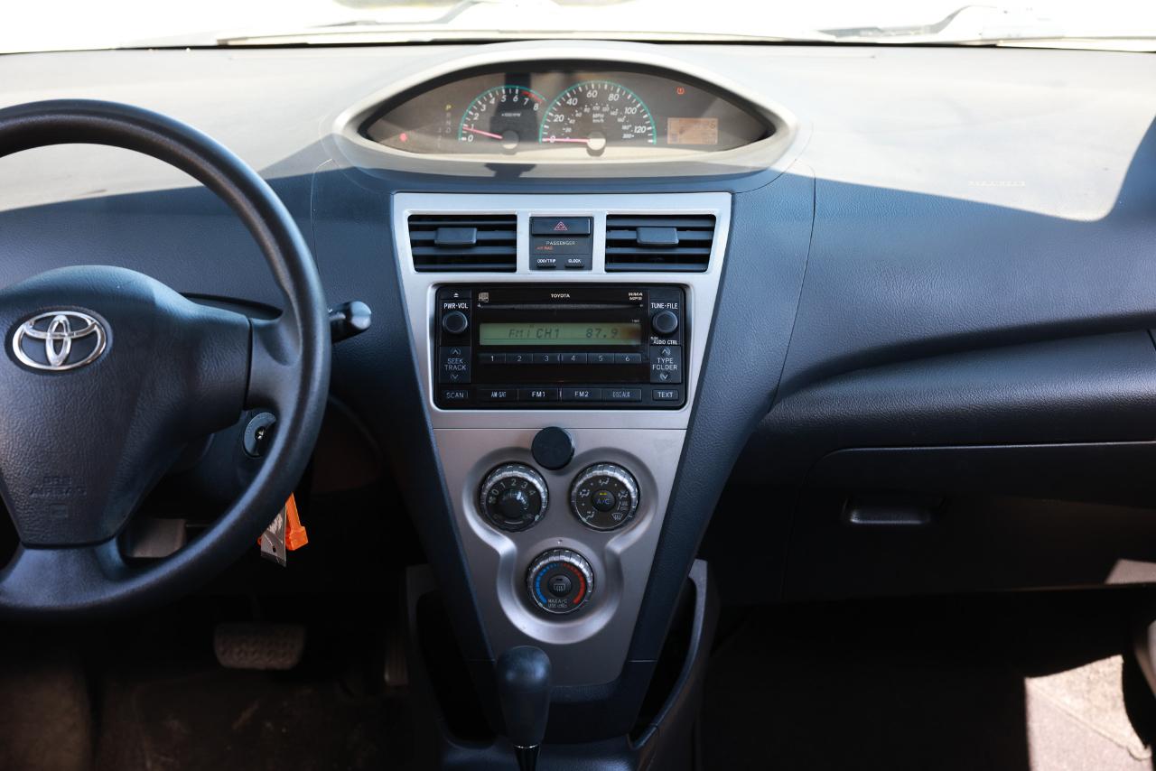 Toyota Yaris  2010