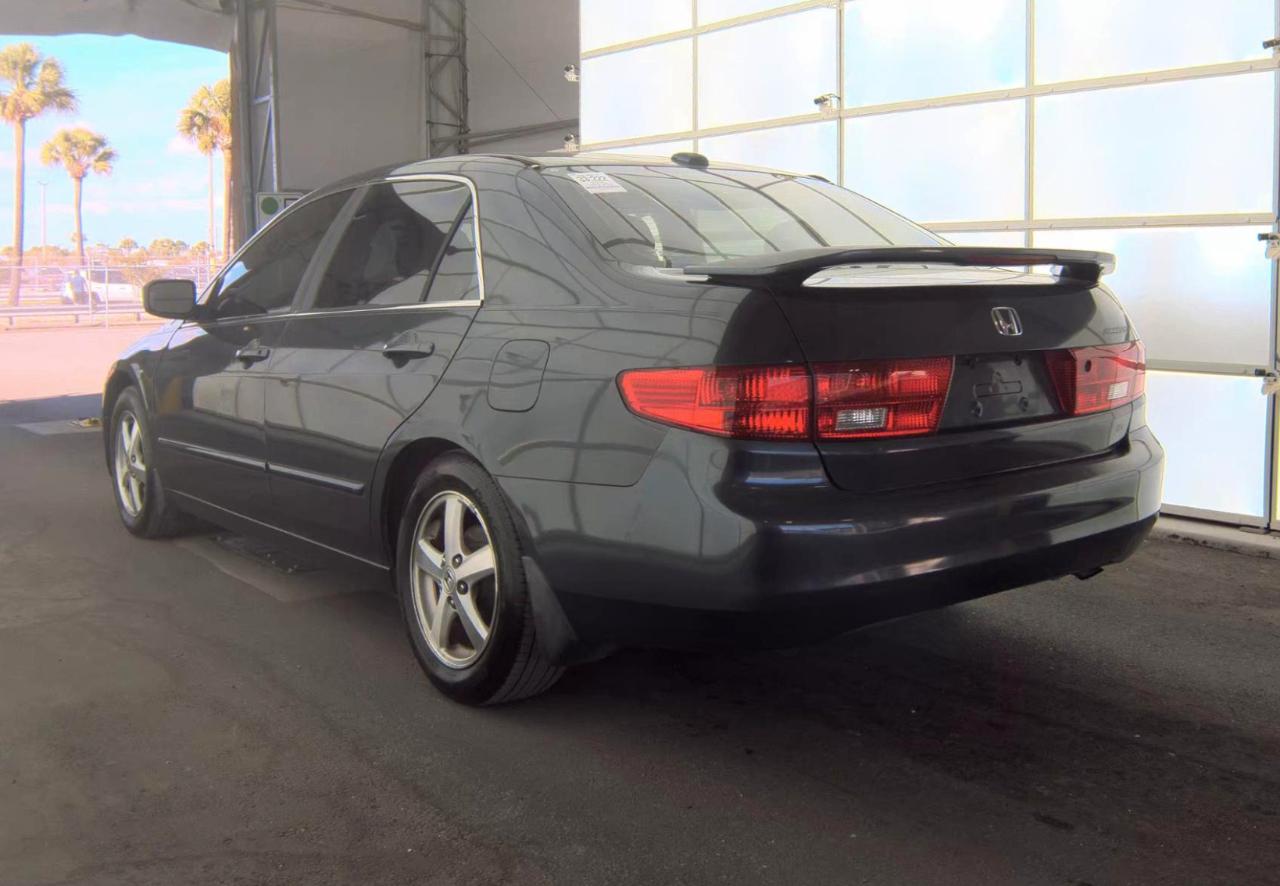 Honda Accord Sdn  2005