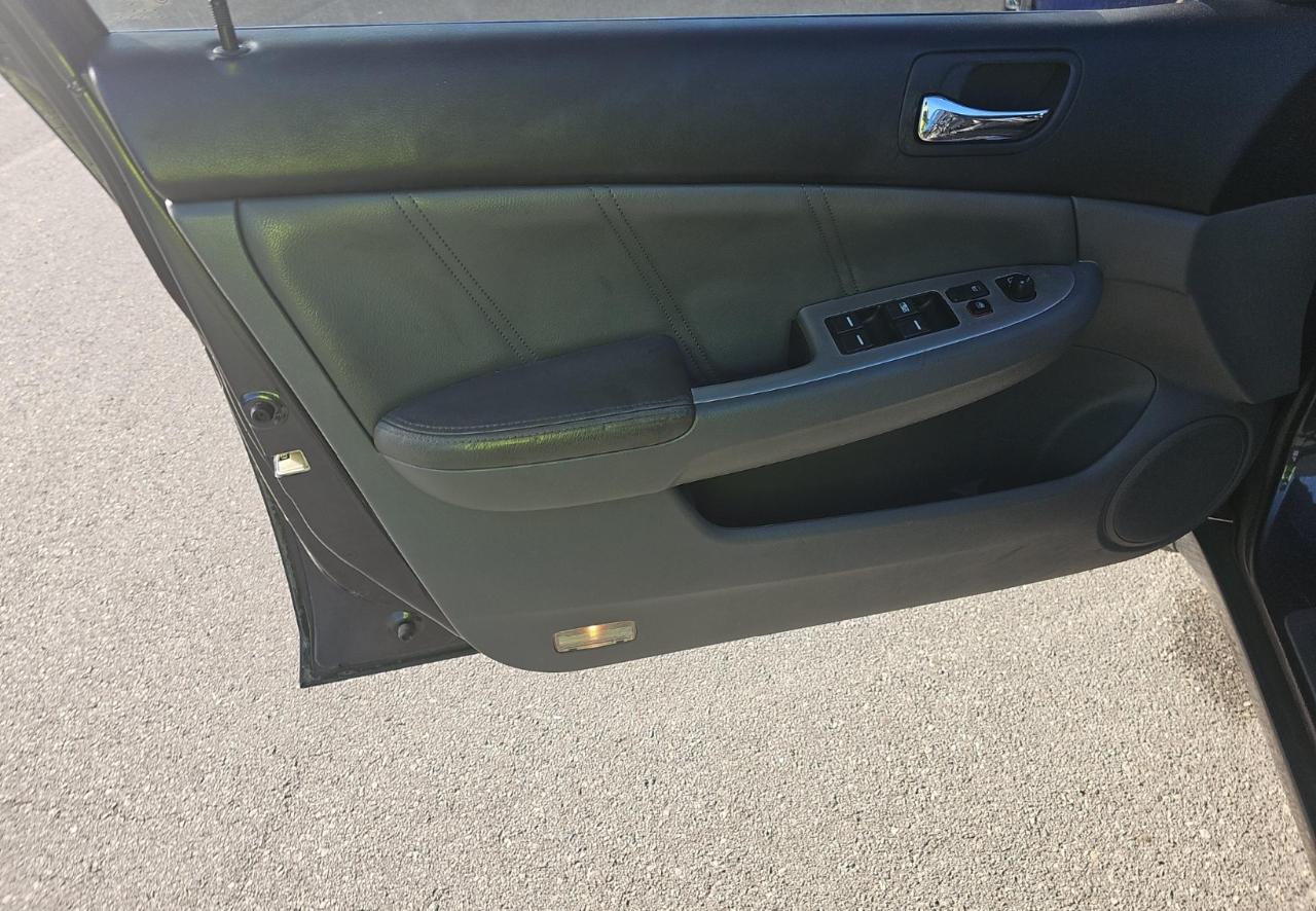 Honda Accord Sdn  2005