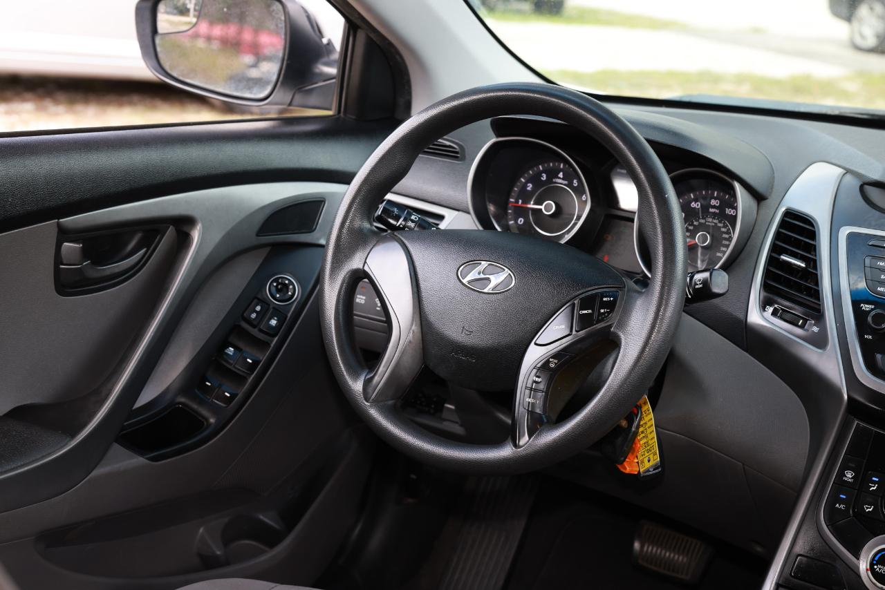 Hyundai Elantra  2014