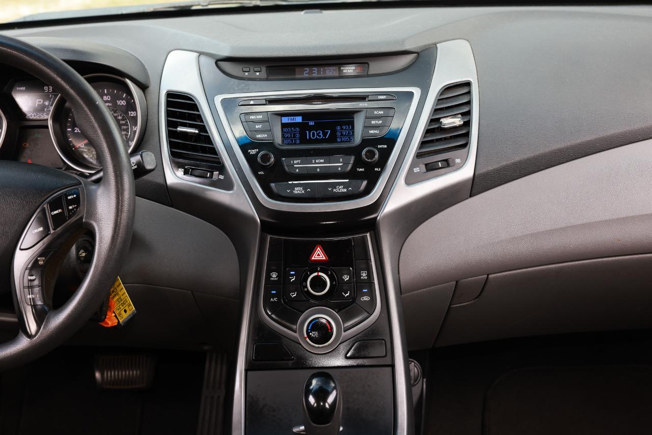 Hyundai Elantra  2014