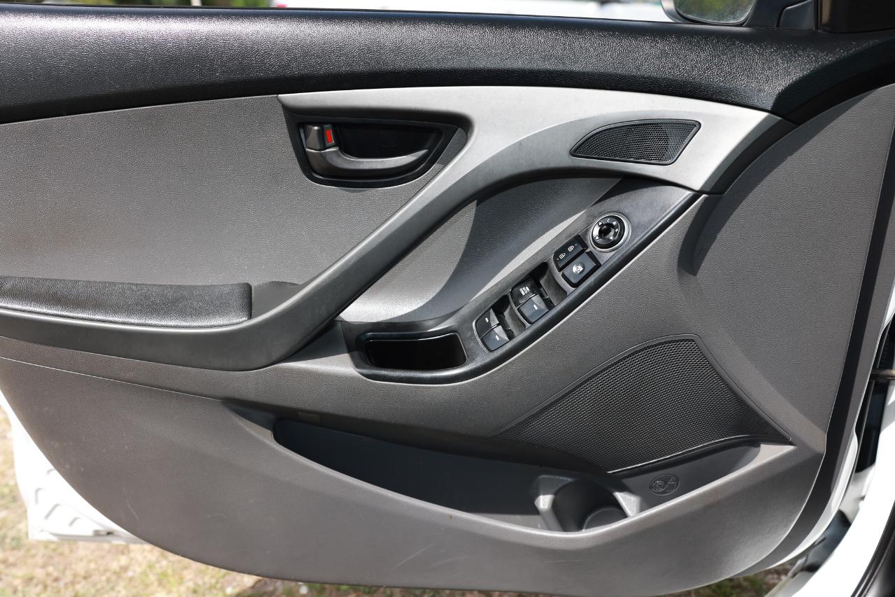 Hyundai Elantra  2014