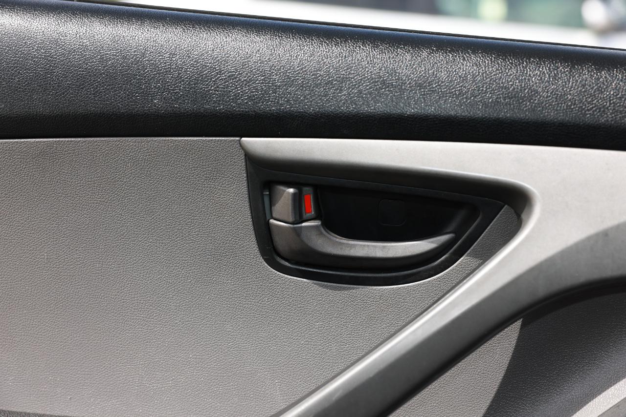 Hyundai Elantra  2014