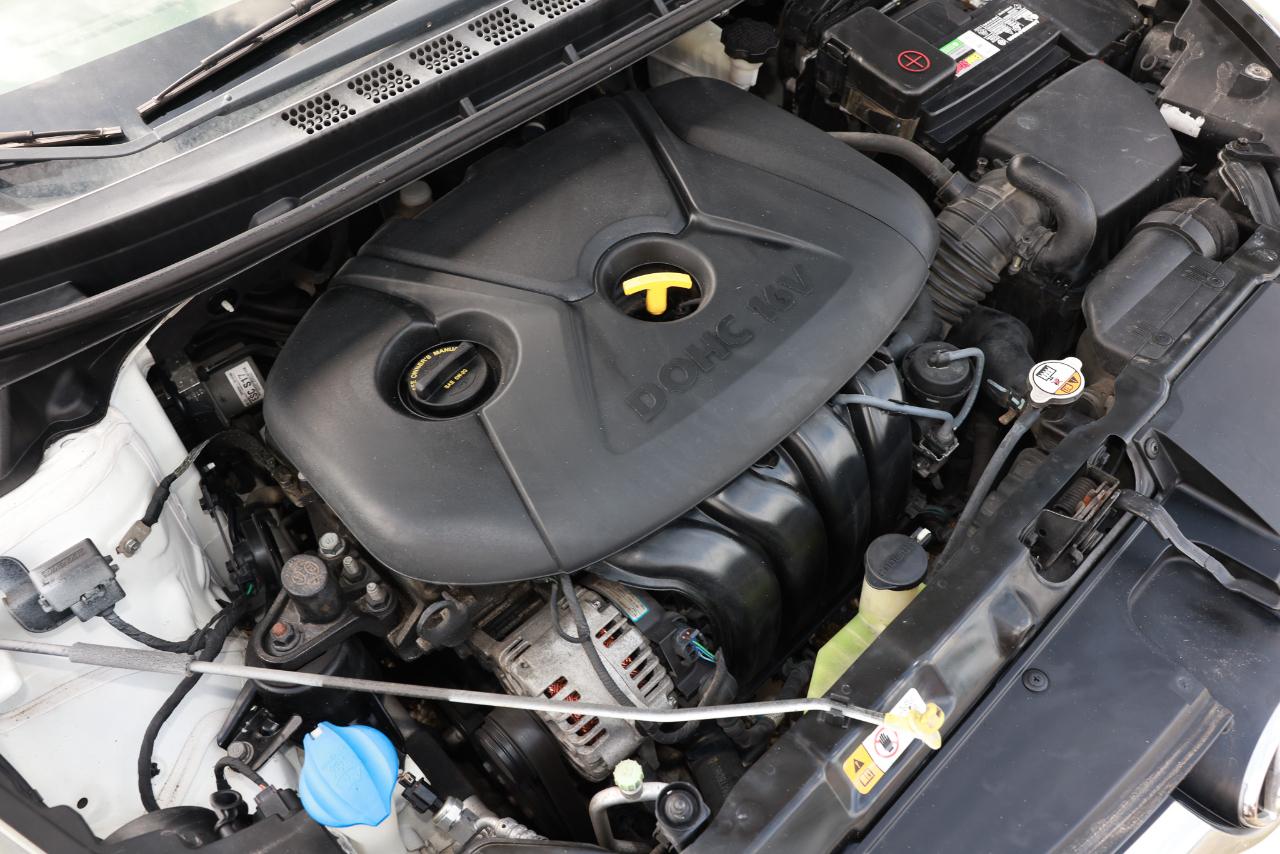 Hyundai Elantra  2014