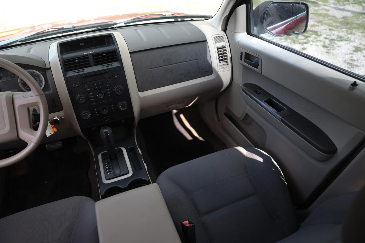 Ford Escape  2008