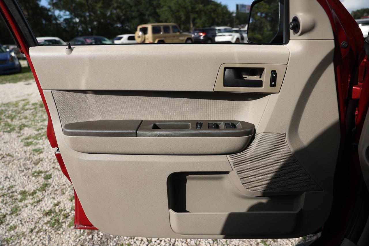 Ford Escape  2008