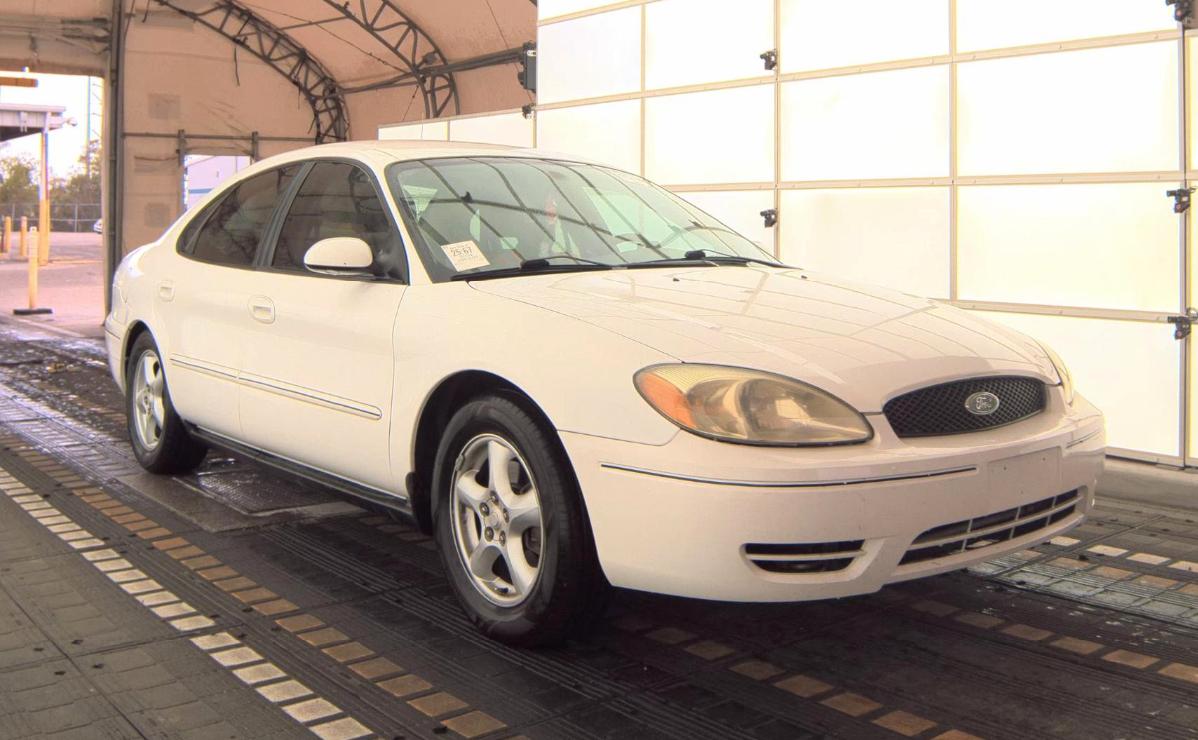 Ford Taurus  2004