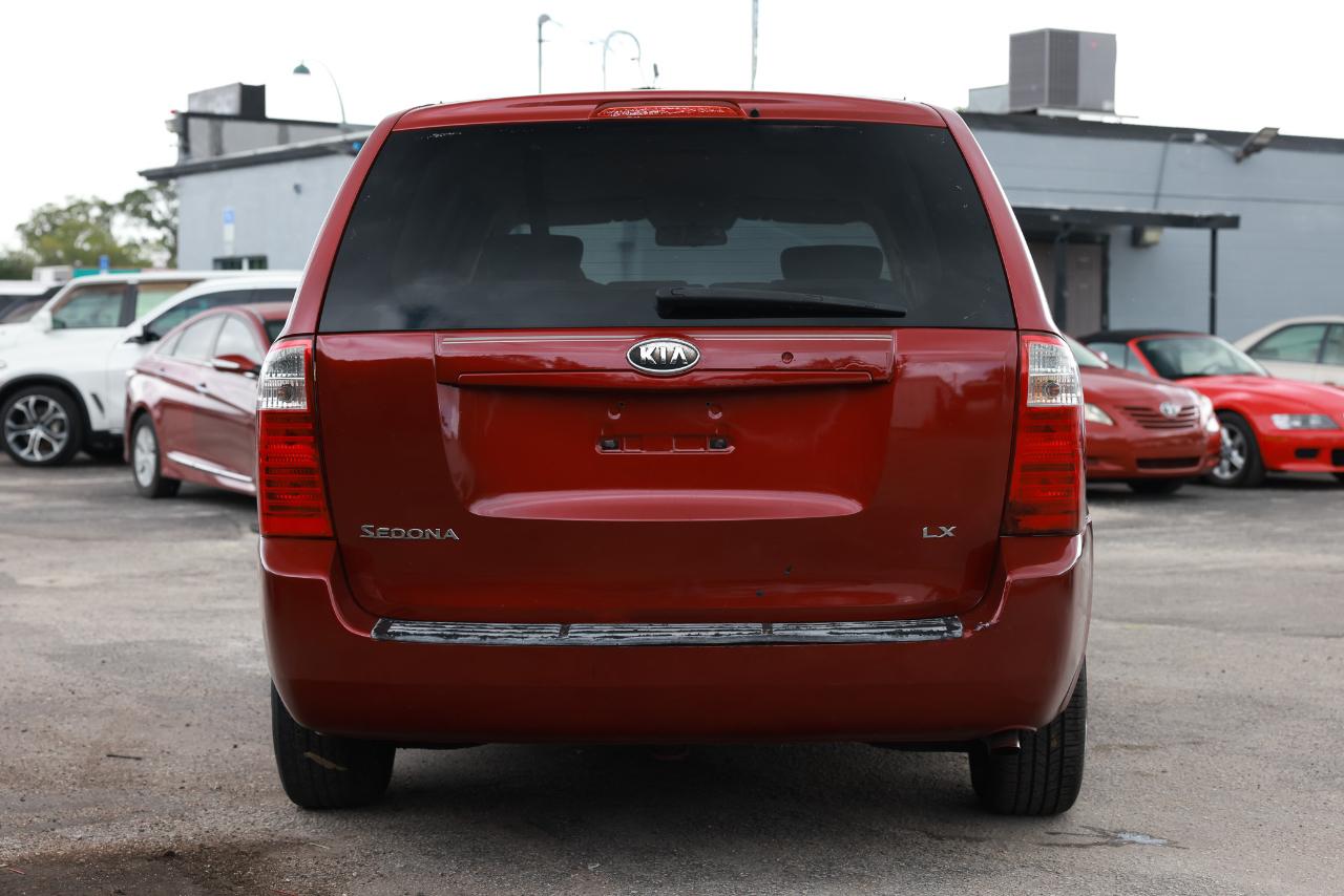 Kia Sedona  2008