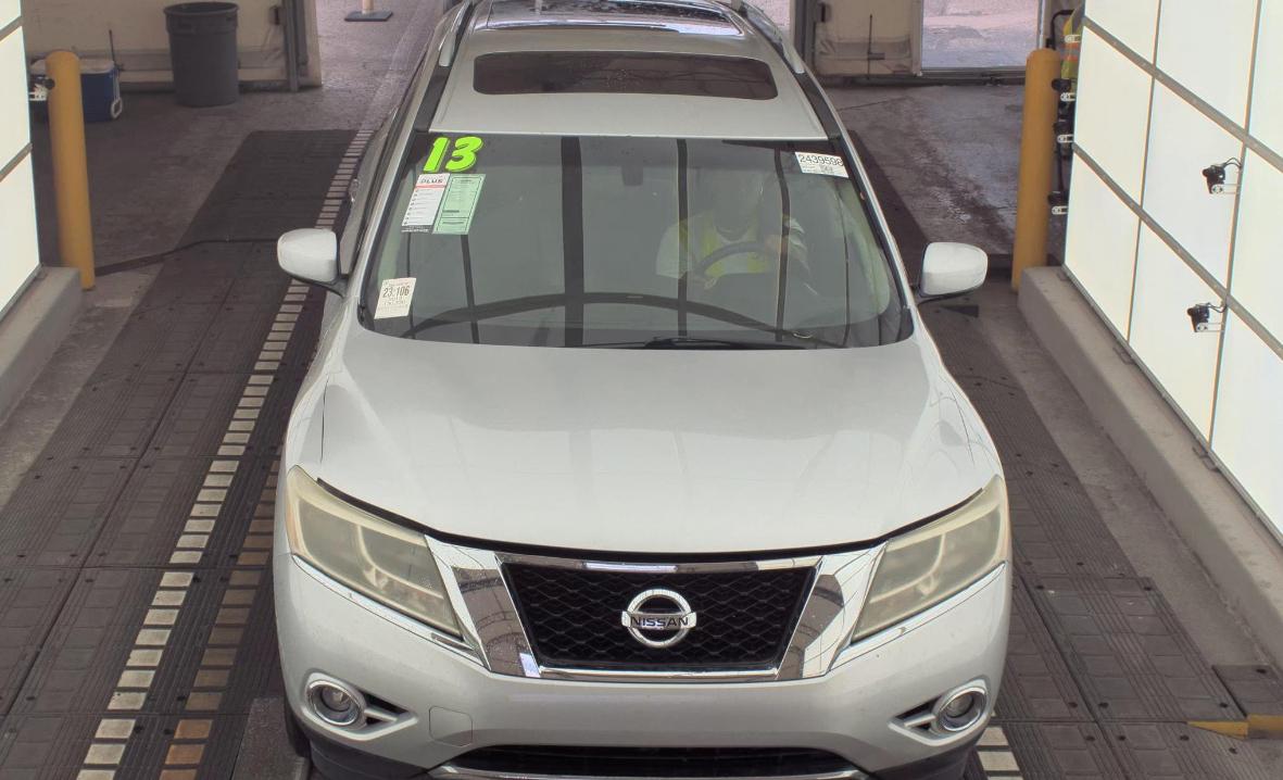 Nissan Pathfinder  2013