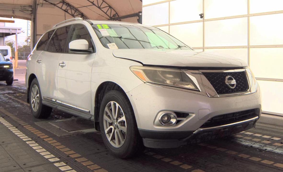 Nissan Pathfinder  2013