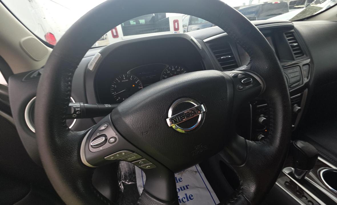 Nissan Pathfinder  2013