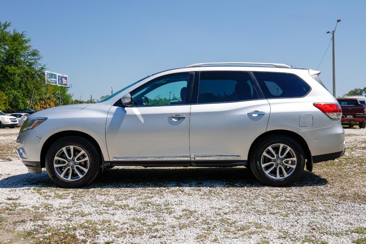 Nissan Pathfinder  2013