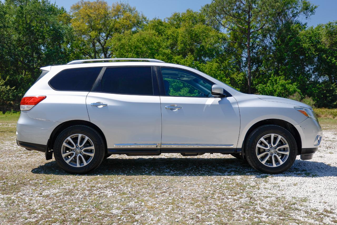 Nissan Pathfinder  2013